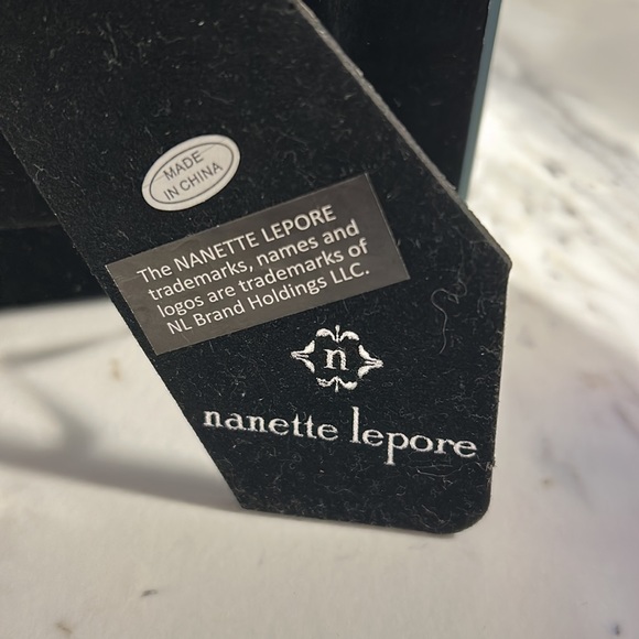 Nanette Lenore hand designed Picture Frame! - Picture 5 of 5